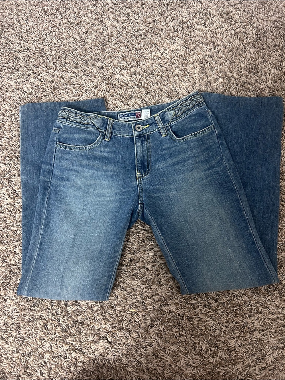 Old Navy Vintage Y2K Women’s Low Rise Bootcut Jeans in Medium Blue Wash